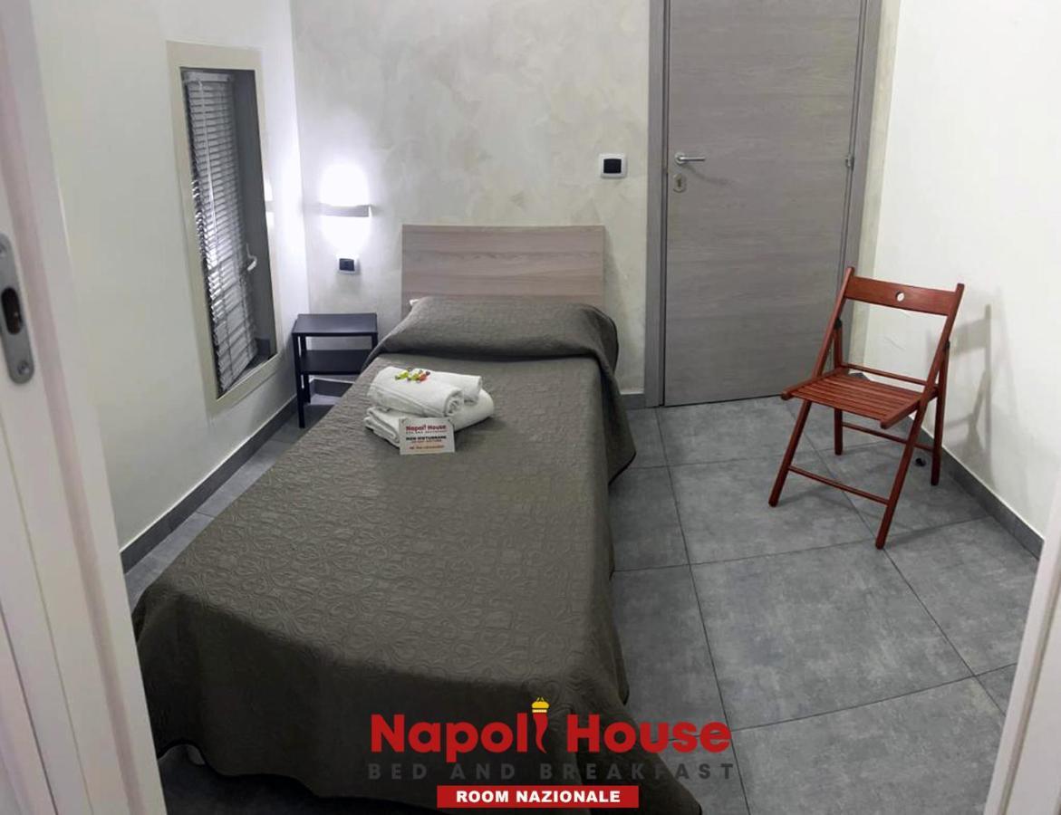 B&B Napoli House Bagian luar foto