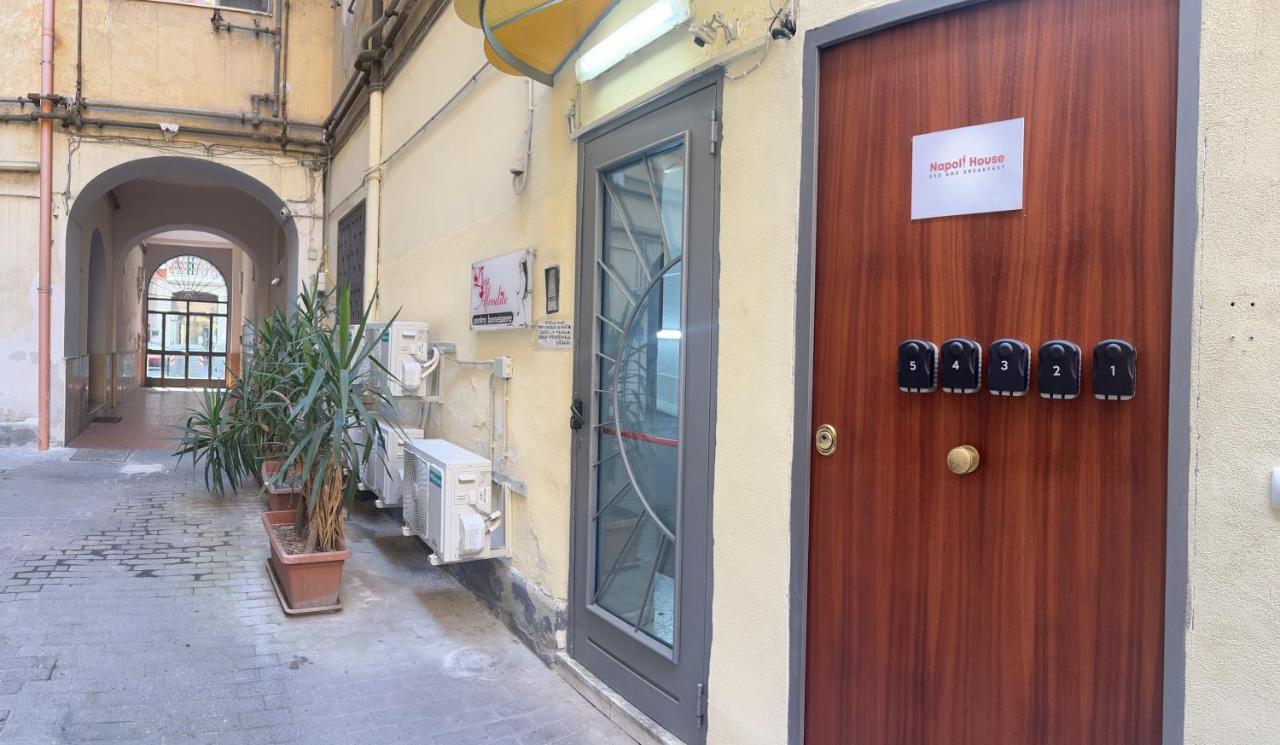 B&B Napoli House Bagian luar foto