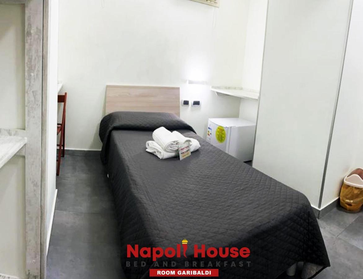 B&B Napoli House Bagian luar foto